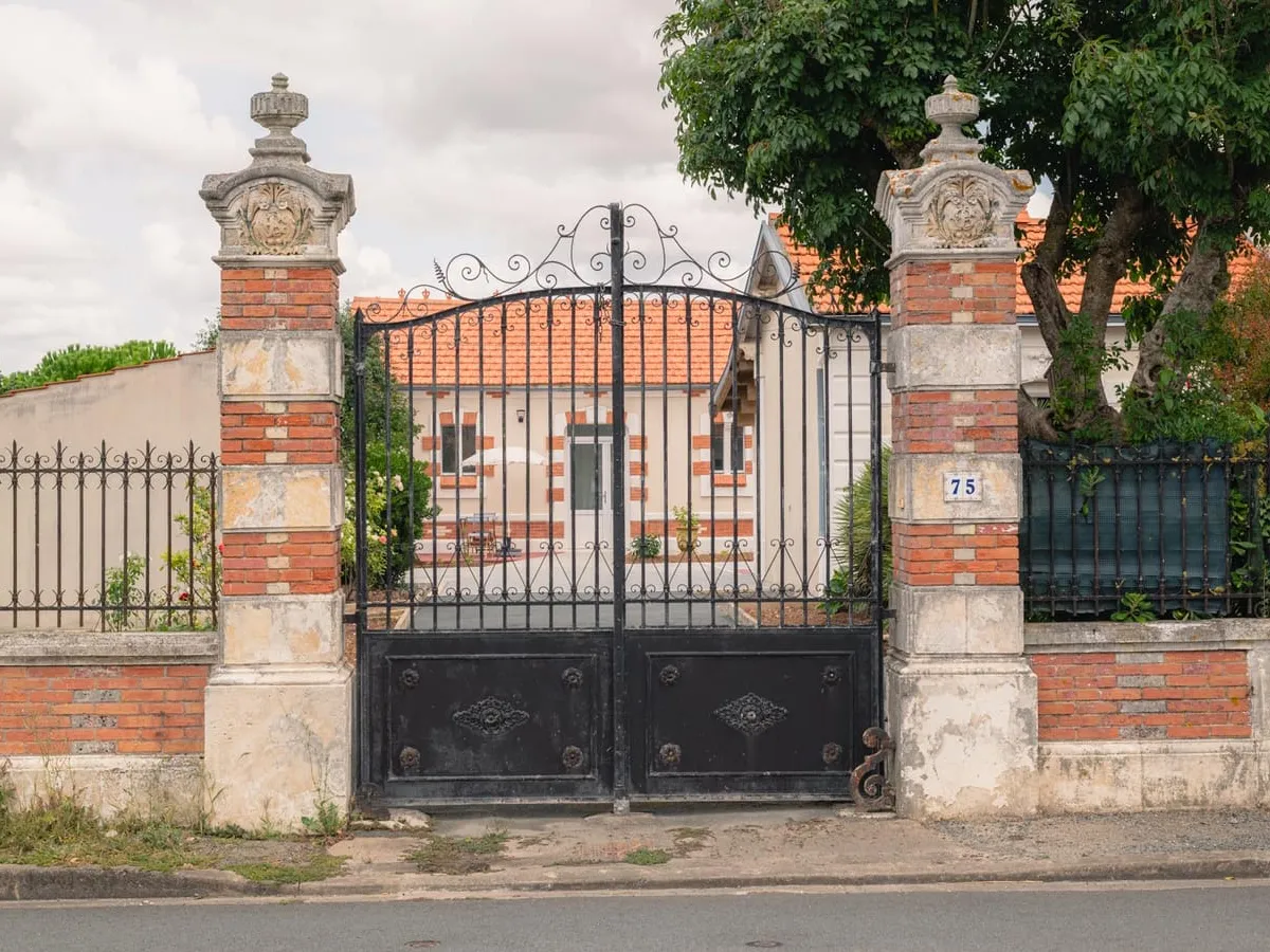Le Logis Rouge chambres d'hôtes de charme
