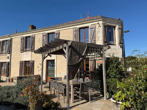 Le Vieux Café Holiday Cottage